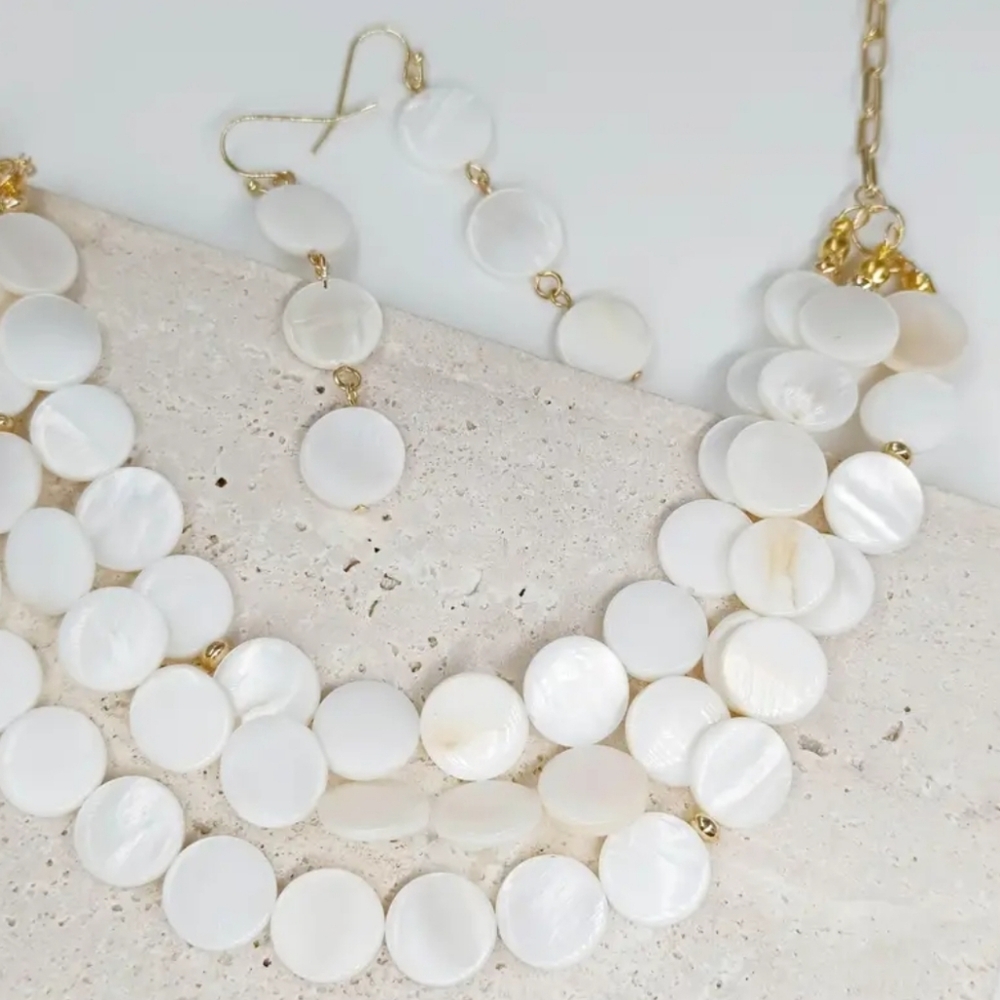 Natural Shell Handmade Necklace - Picture 3 of 4